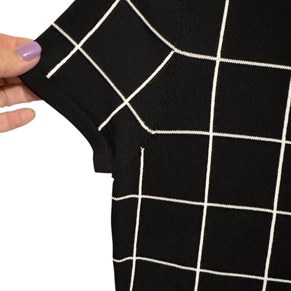 ❤️NWT  BEAUTIFUL WHITE TOP w/LACE DETAIL XS      #B - Picture 6 of 7